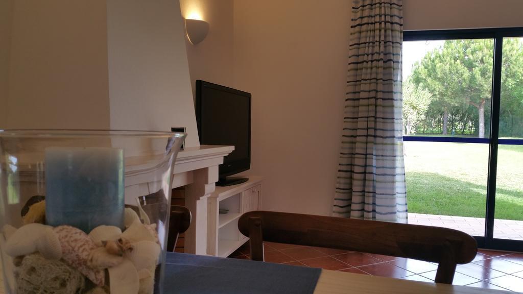 Apartamentos Clube Da Bemposta Алвор Екстериор снимка