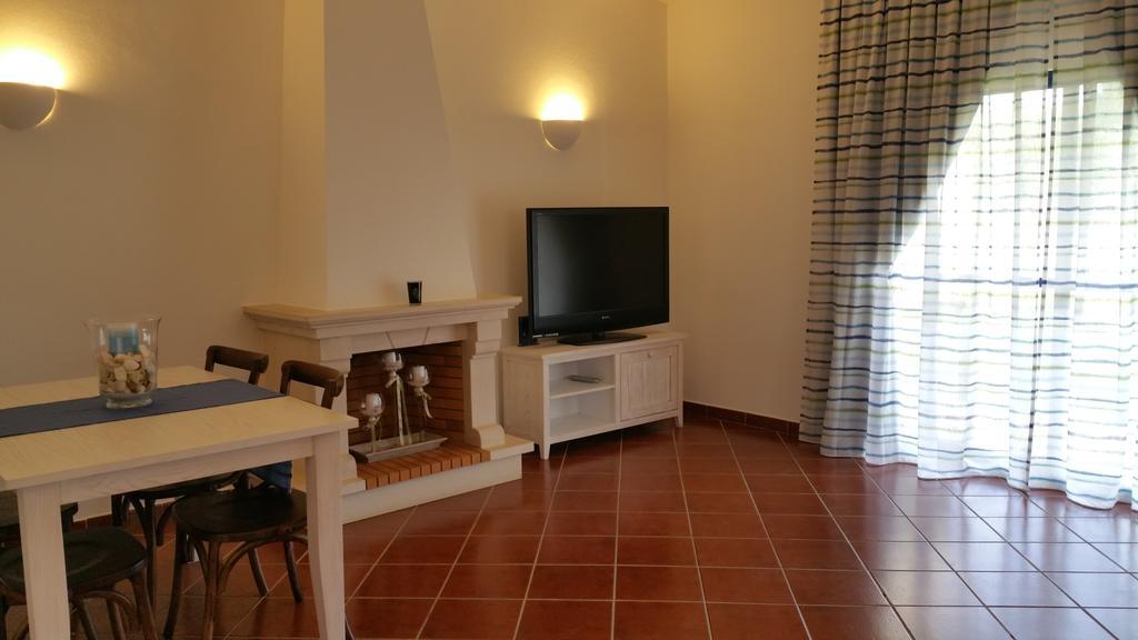 Apartamentos Clube Da Bemposta Алвор Стая снимка